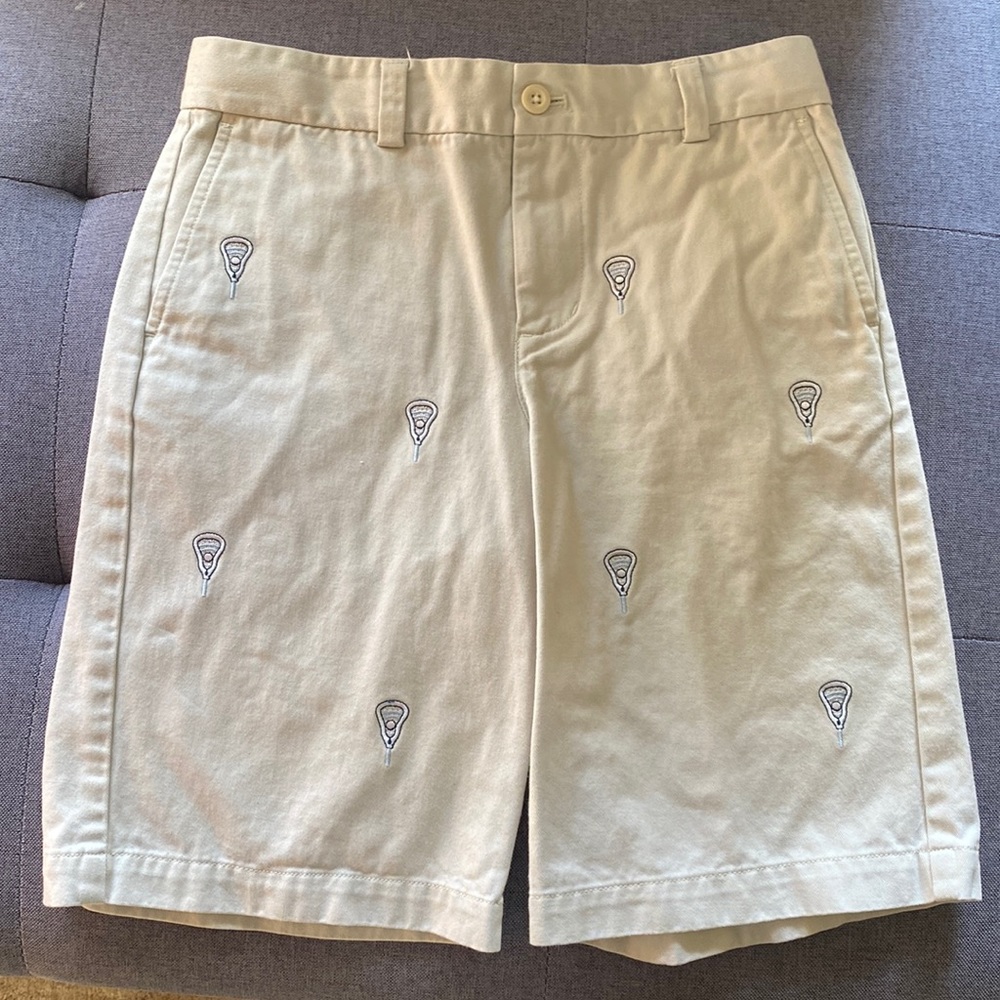 Vineyard Vines embroidered shorts with a lacrosse motif.